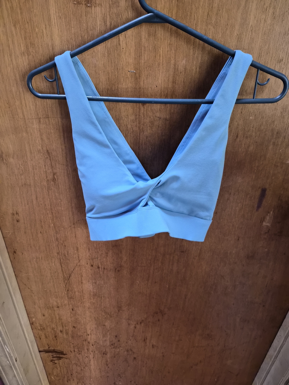 Fabletics Sky Blue Twist-Front V Bralette And Leggings